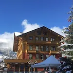Wildstrubel Hotel 3*